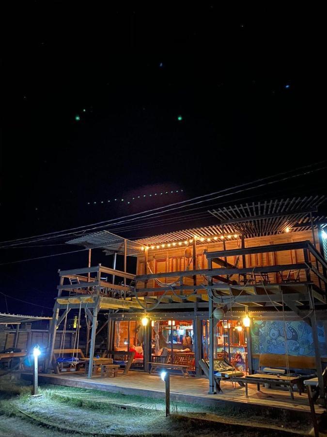 Mar De Fondo Hostel Пунта-дель-Дьябло Экстерьер фото